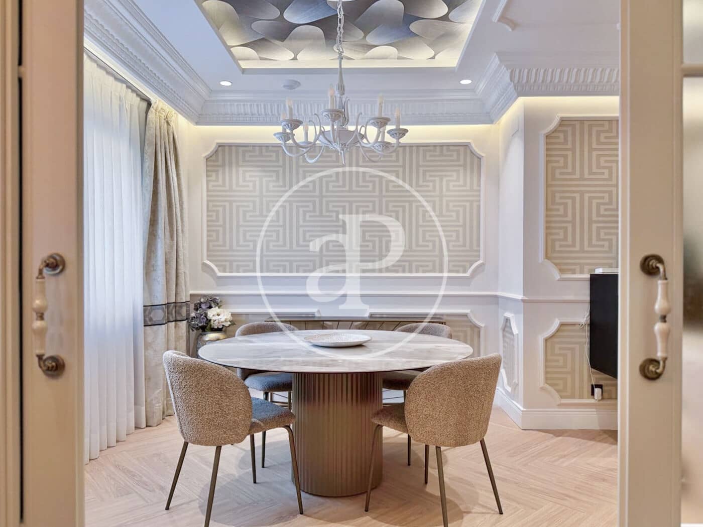 4 bedroom Apartment for sale in Madrid city - € 1,590,000 (Ref: 9939992)
