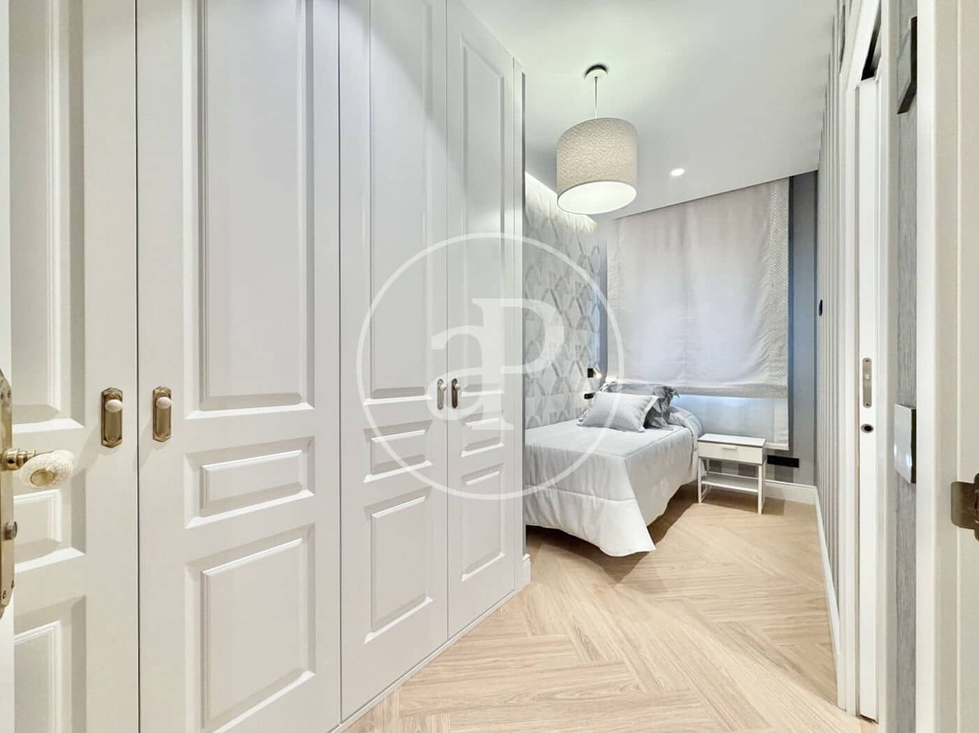 4 bedroom Apartment for sale in Madrid city - € 1,590,000 (Ref: 9939992)