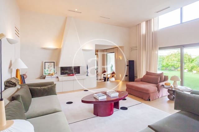 5 bedroom Villa for sale in Aravaca, Madrid city with pool - € 3,490,000 (Ref: 9939993)