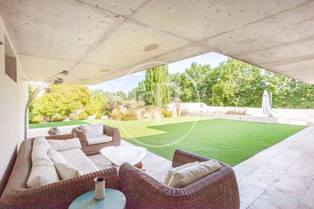 5 bedroom Villa for sale in Aravaca, Madrid city with pool - € 3,490,000 (Ref: 9939993)