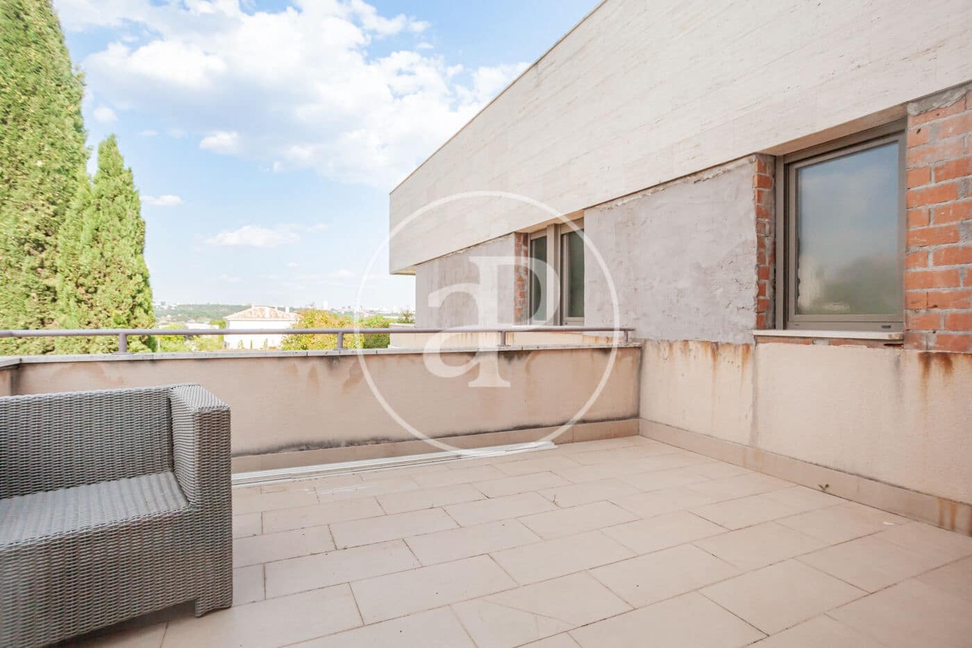 5 bedroom Villa for sale in Madrid city with pool - € 3,490,000 (Ref: 9939993)
