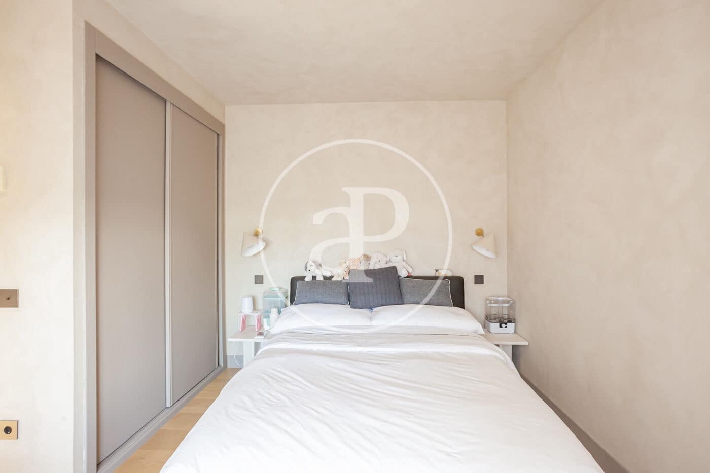 5 bedroom Villa for sale in Madrid city with pool - € 3,490,000 (Ref: 9939993)