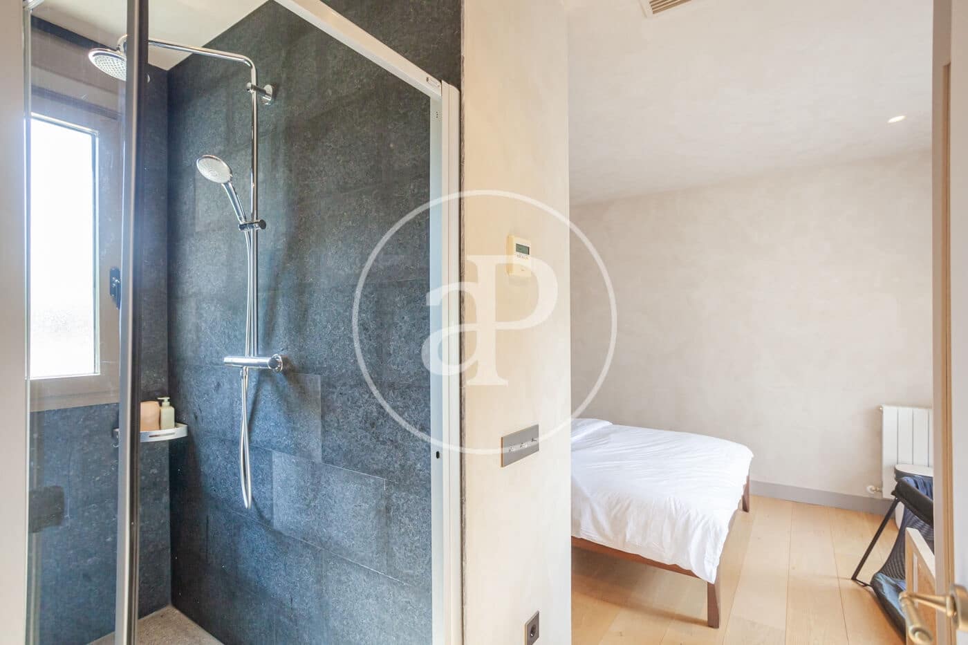 5 bedroom Villa for sale in Madrid city with pool - € 3,490,000 (Ref: 9939993)
