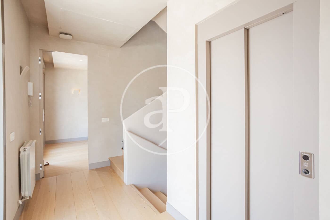 5 bedroom Villa for sale in Madrid city with pool - € 3,490,000 (Ref: 9939993)