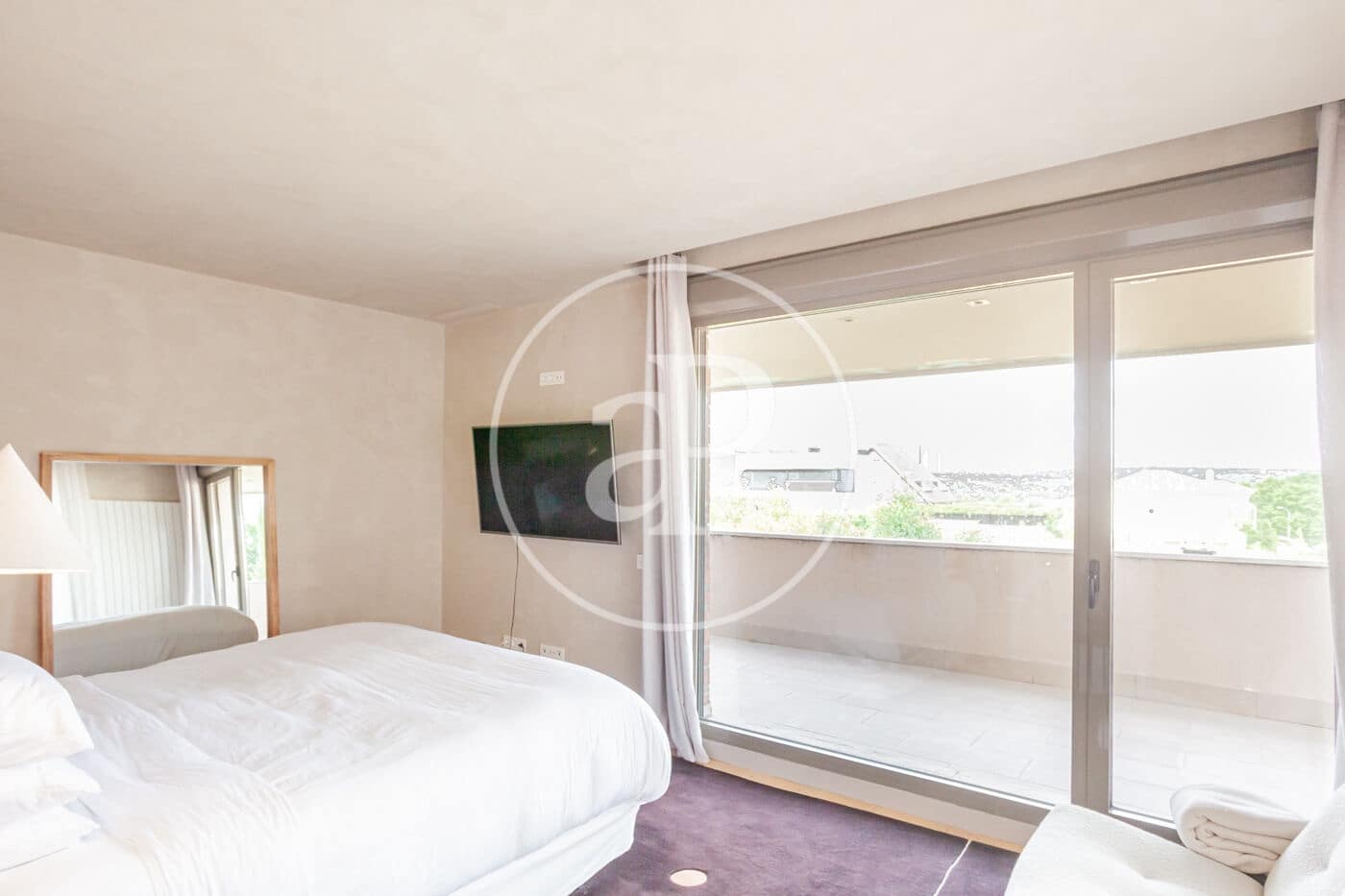 5 bedroom Villa for sale in Madrid city with pool - € 3,490,000 (Ref: 9939993)