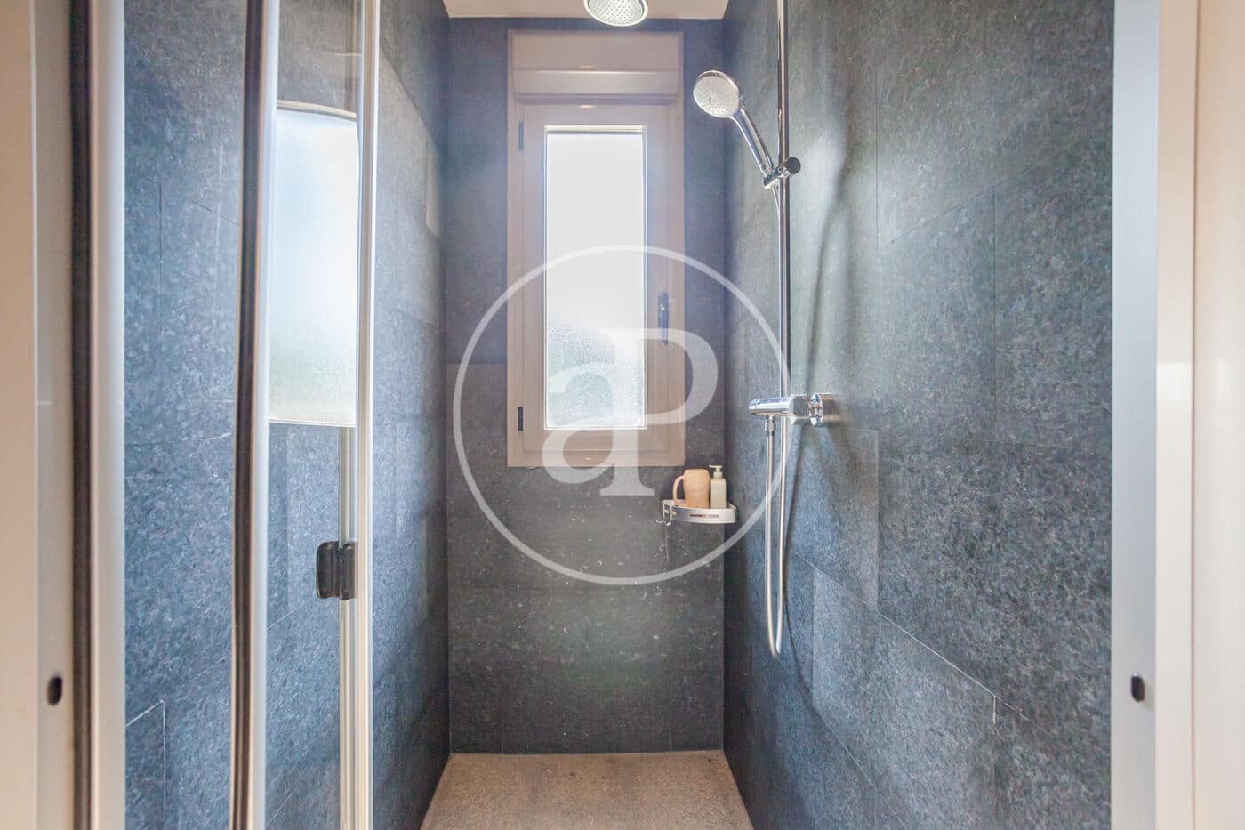 5 bedroom Villa for sale in Madrid city with pool - € 3,490,000 (Ref: 9939993)