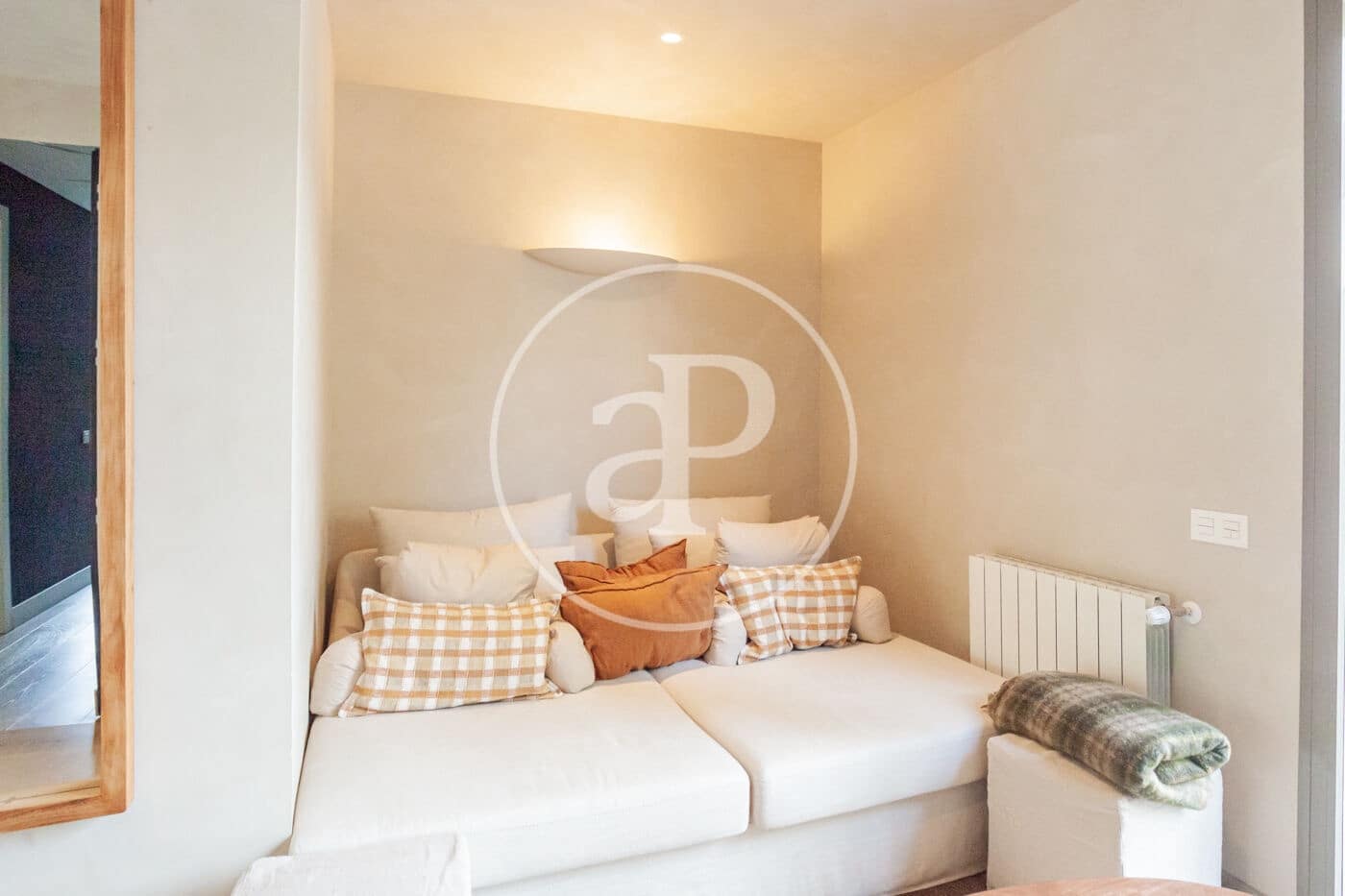 5 bedroom Villa for sale in Madrid city with pool - € 3,490,000 (Ref: 9939993)