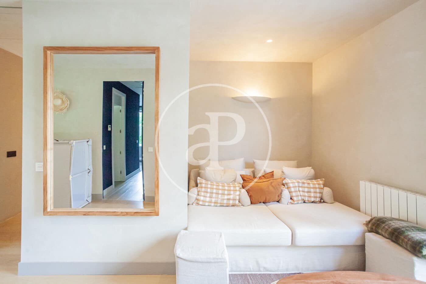 5 bedroom Villa for sale in Madrid city with pool - € 3,490,000 (Ref: 9939993)