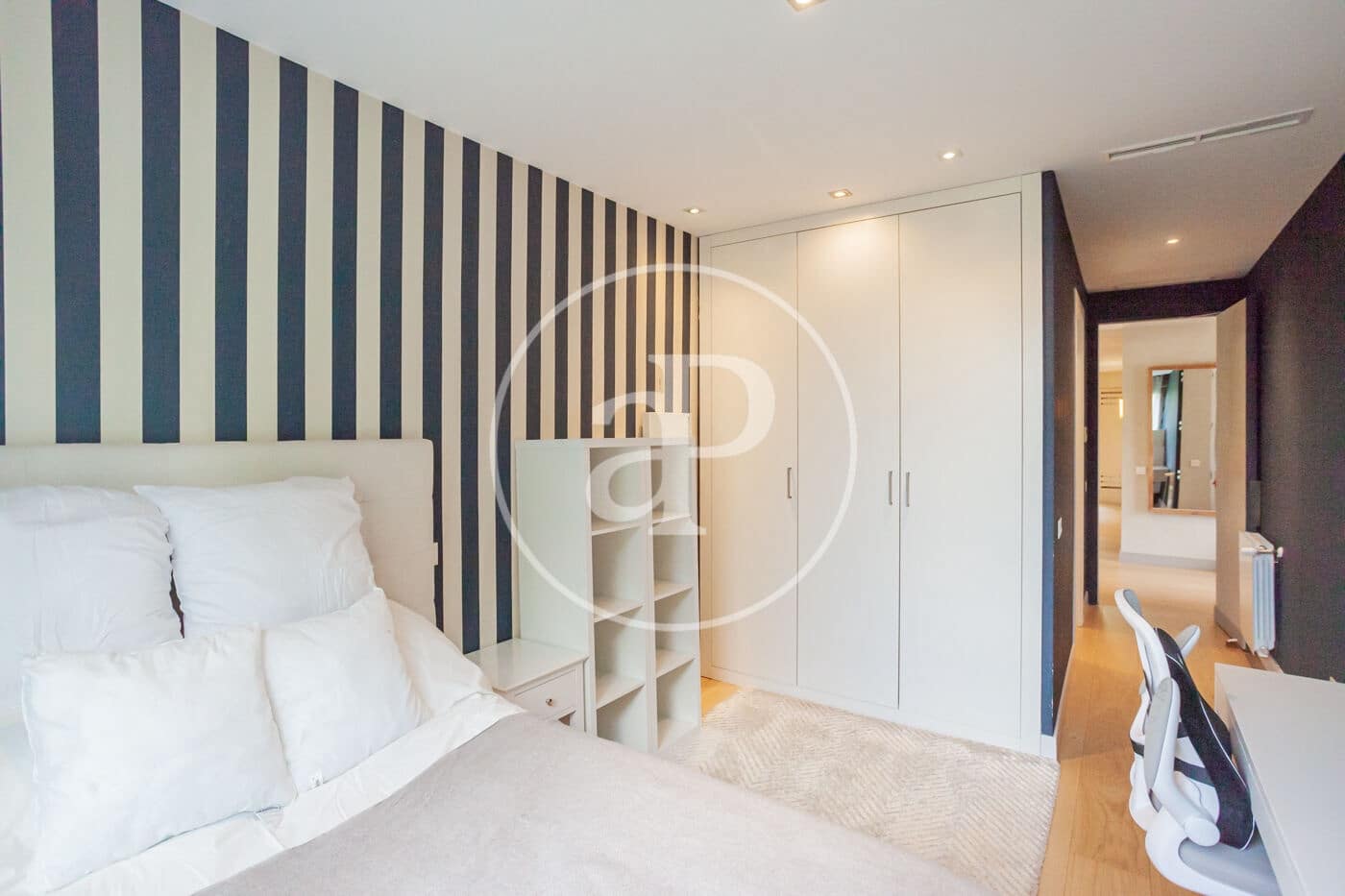 5 bedroom Villa for sale in Madrid city with pool - € 3,490,000 (Ref: 9939993)