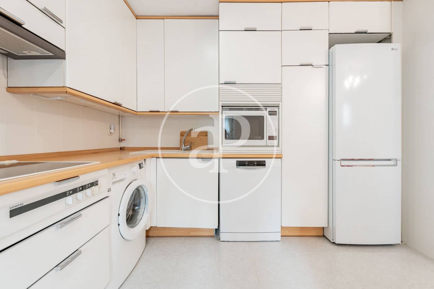 Apartamento de 3 habitaciones en Madrid ciudad en venta - 2.650.000 € (Ref: 9939994)