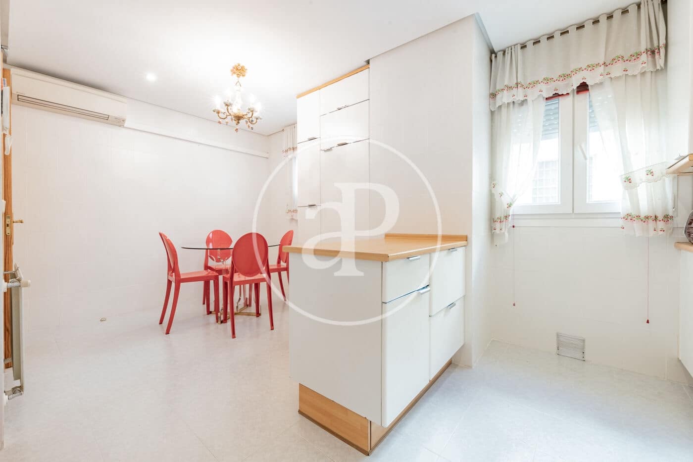 Apartamento de 3 habitaciones en Madrid ciudad en venta - 2.650.000 € (Ref: 9939994)