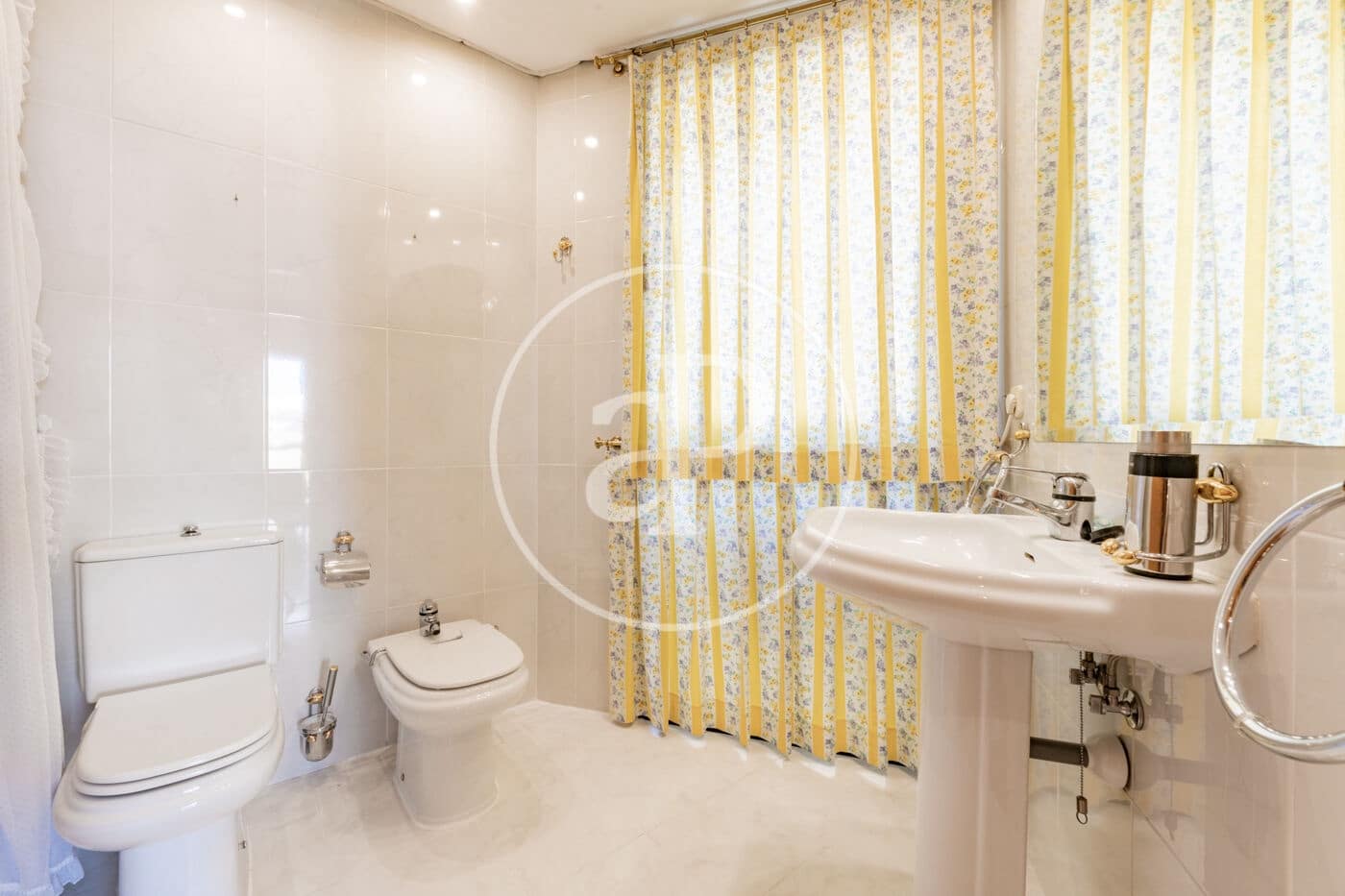 Apartamento de 3 habitaciones en Madrid ciudad en venta - 2.650.000 € (Ref: 9939994)