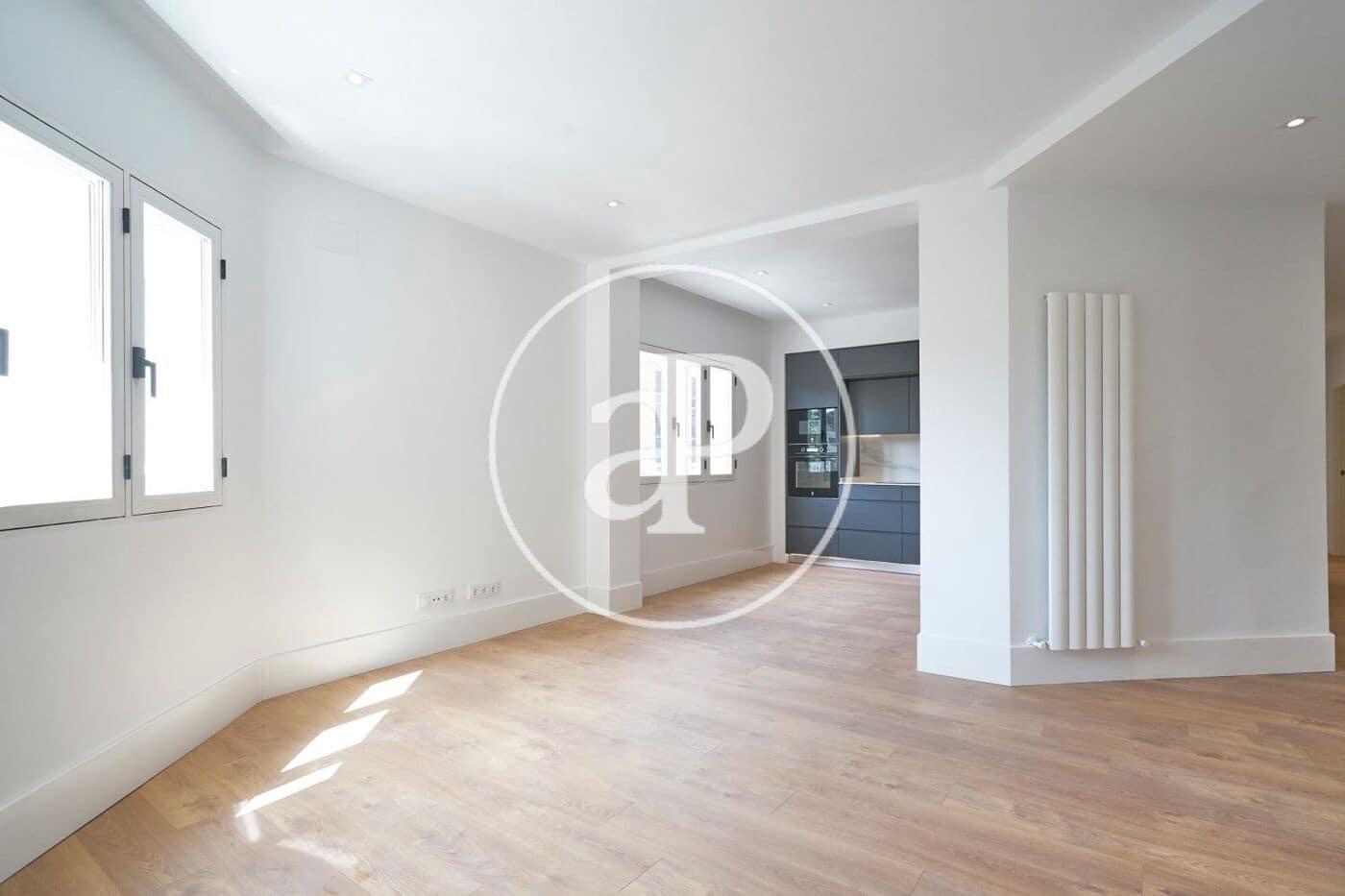 3 quarto Apartamento para arrendar em Madrid cidade - 3 790 € (Ref: 9939995)