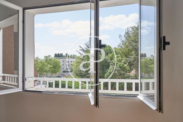 3 quarto Apartamento para arrendar em El Viso, Madrid cidade - 3 790 € (Ref: 9939995)