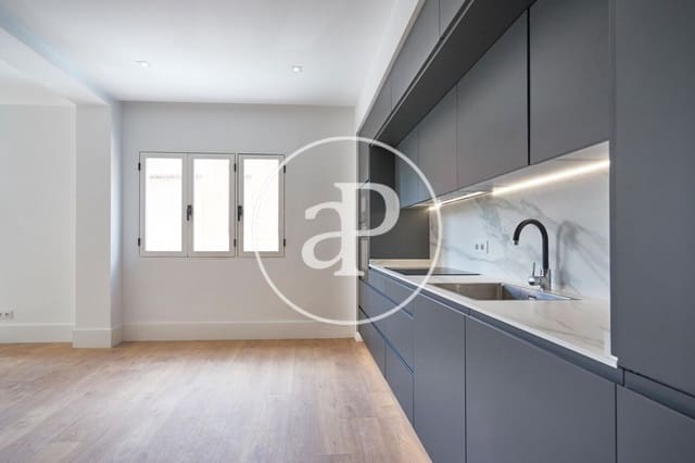 3 quarto Apartamento para arrendar em El Viso, Madrid cidade - 3 790 € (Ref: 9939995)
