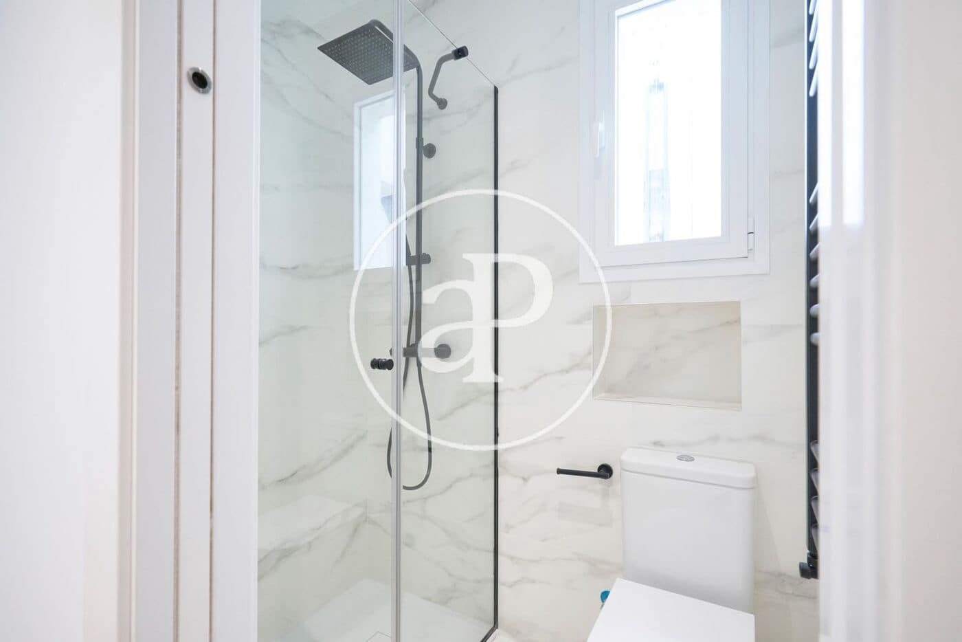 3 quarto Apartamento para arrendar em Madrid cidade - 3 790 € (Ref: 9939995)