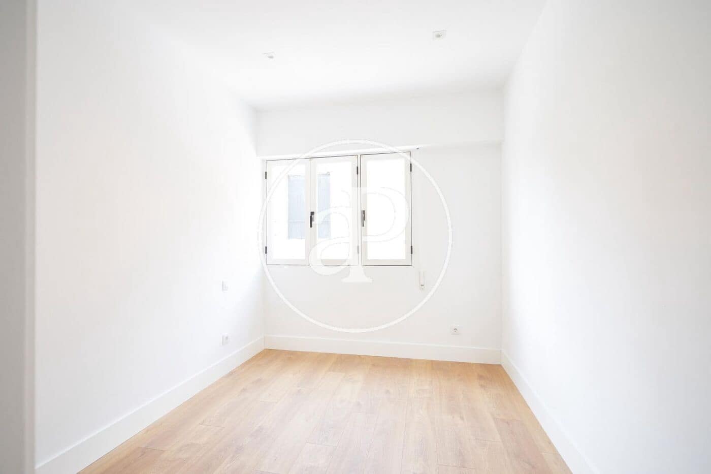 3 quarto Apartamento para arrendar em Madrid cidade - 3 790 € (Ref: 9939995)