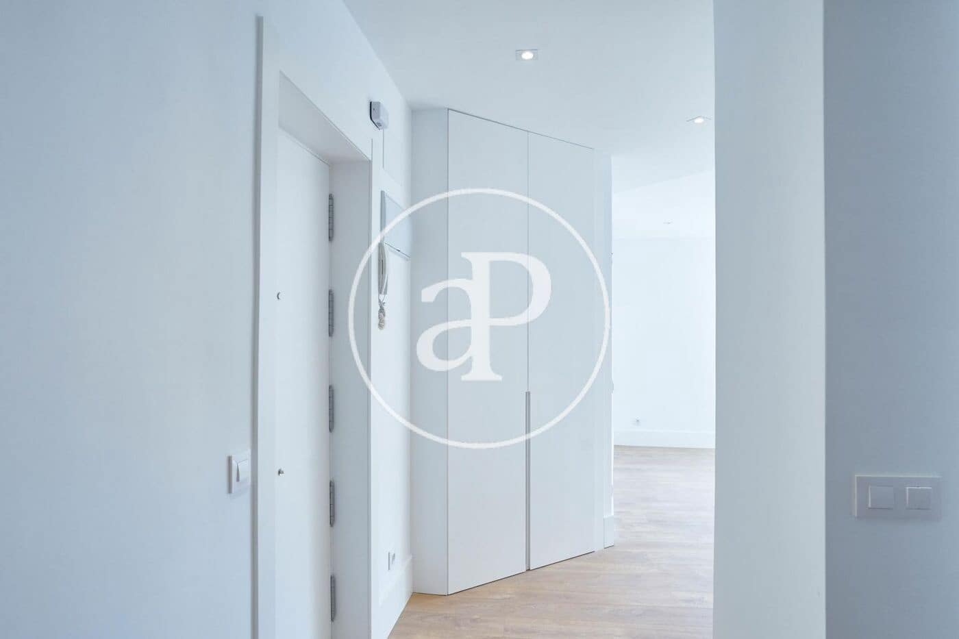 3 quarto Apartamento para arrendar em Madrid cidade - 3 790 € (Ref: 9939995)