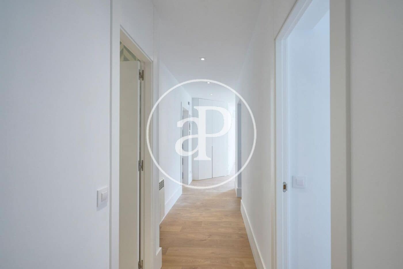 3 quarto Apartamento para arrendar em Madrid cidade - 3 790 € (Ref: 9939995)