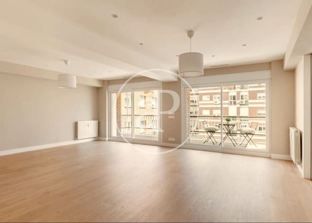 Apartamento de 3 habitaciones en Vallehermoso, Madrid ciudad en venta - 1.758.000 € (Ref: 9942539)