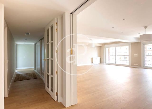 Apartamento de 3 habitaciones en Vallehermoso, Madrid ciudad en venta - 1.758.000 € (Ref: 9942539)