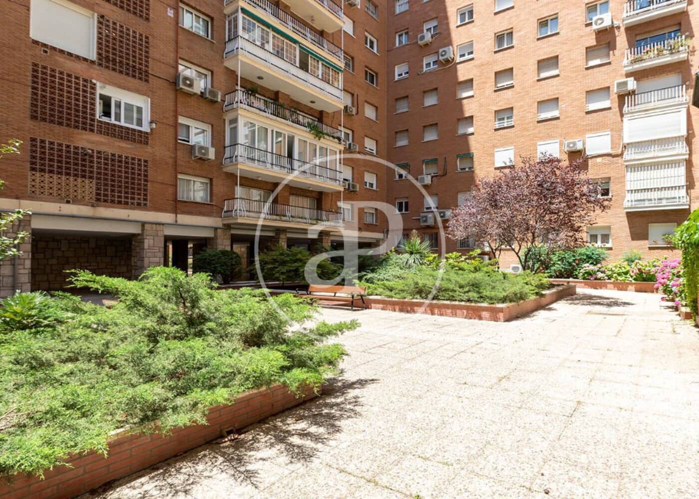 3 bedroom Apartment for sale in Madrid city - € 1,758,000 (Ref: 9942539)