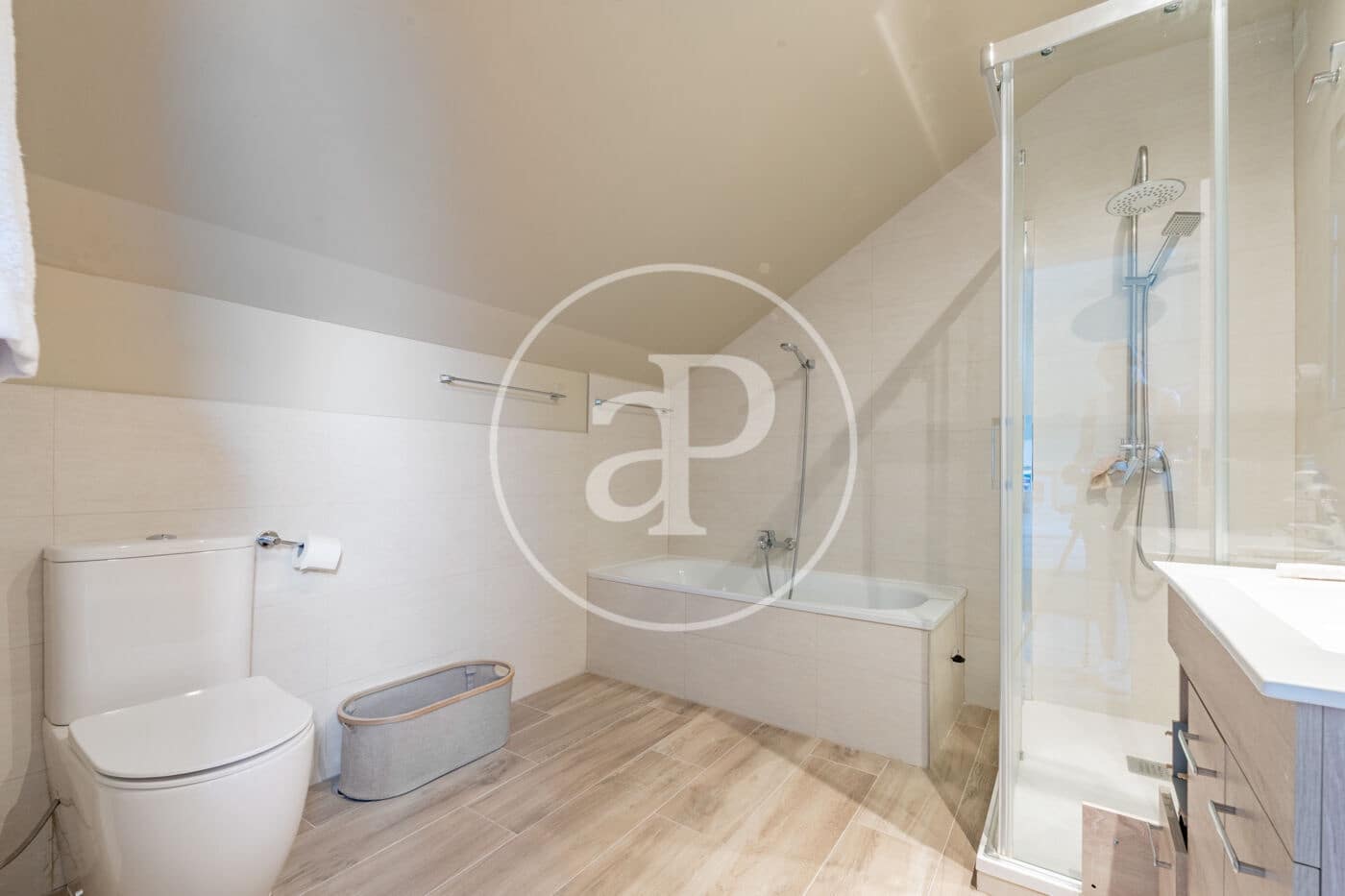 6 soveværelse Villa til leje i Pozuelo de Alarcon med swimmingpool garage - € 8.000 (Ref: 9942540)