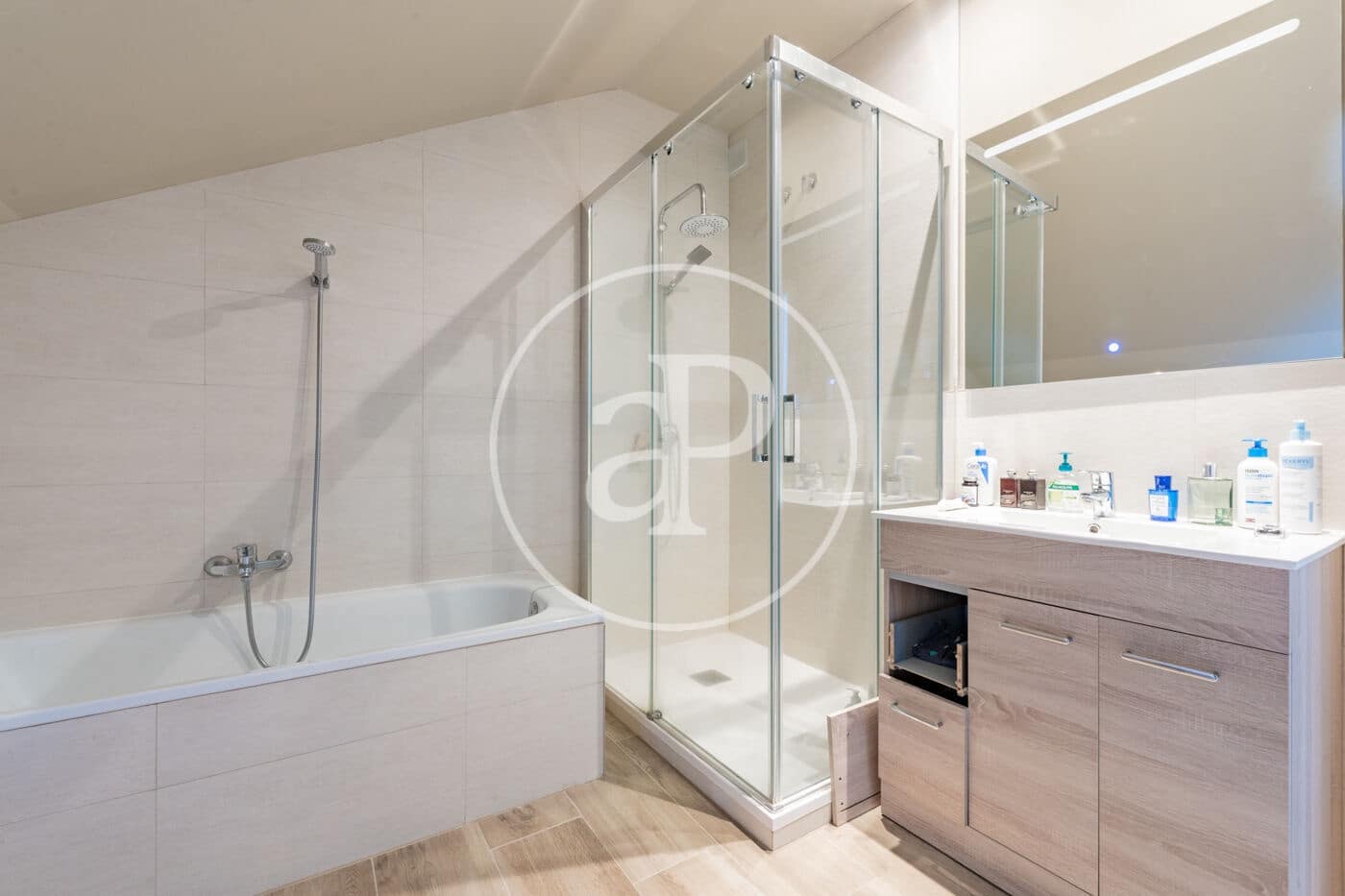 6 soveværelse Villa til leje i Pozuelo de Alarcon med swimmingpool garage - € 8.000 (Ref: 9942540)