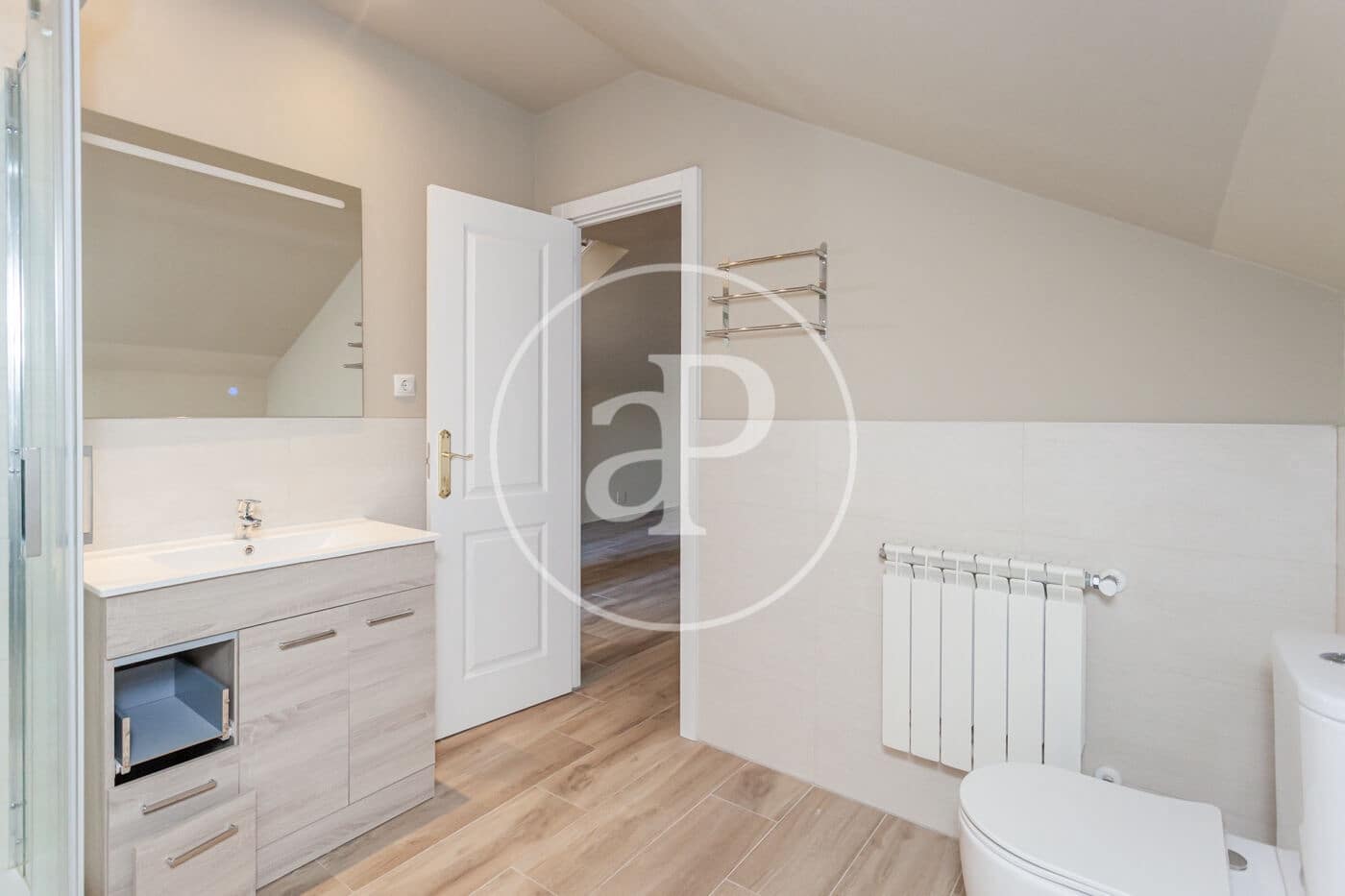 Villa/Maison de 6 chambres à louer à Madrid ville avec piscine garage - 7 500 € (Ref: 9942540)