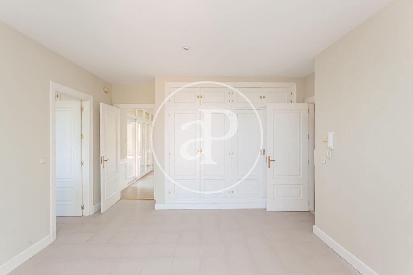 Villa/Maison de 6 chambres à louer à Madrid ville avec piscine garage - 7 500 € (Ref: 9942540)