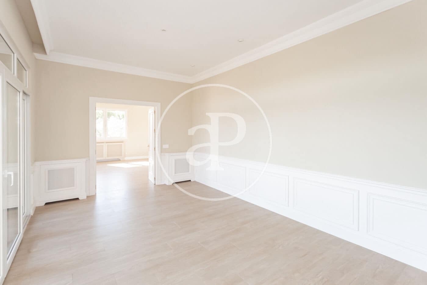 Villa/Maison de 6 chambres à louer à Madrid ville avec piscine garage - 7 500 € (Ref: 9942540)
