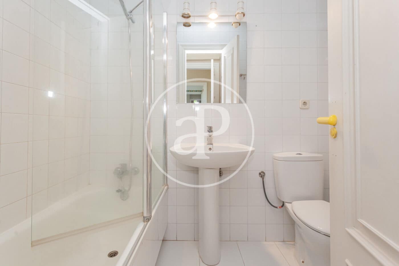 Villa/Maison de 6 chambres à louer à Madrid ville avec piscine garage - 7 500 € (Ref: 9942540)