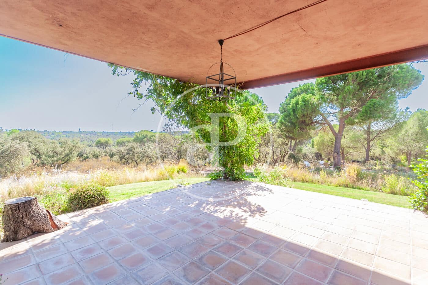 Villa/Maison de 6 chambres à louer à Madrid ville avec piscine garage - 7 500 € (Ref: 9942540)