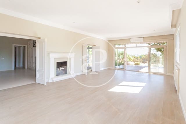 6 soveværelse Villa til leje i El Plantío, Madrid by med swimmingpool garage - € 8.000 (Ref: 9942540)