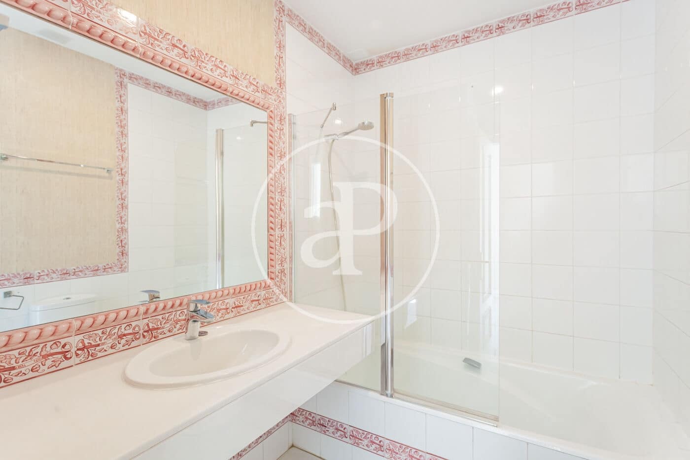 Villa/Maison de 6 chambres à louer à Madrid ville avec piscine garage - 7 500 € (Ref: 9942540)