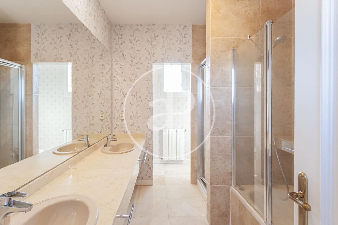 Villa/Maison de 6 chambres à louer à Madrid ville avec piscine garage - 7 500 € (Ref: 9942540)