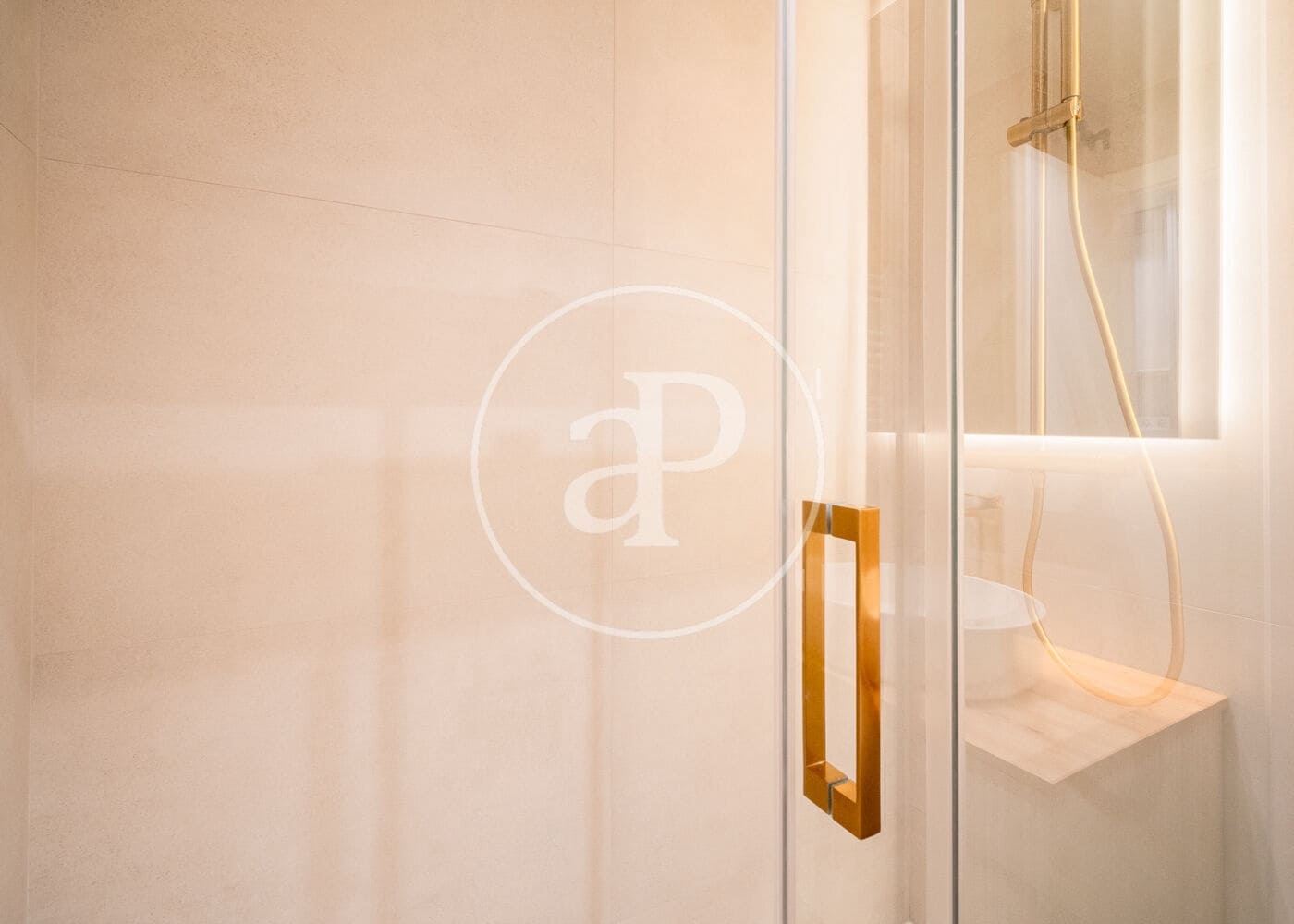 Apartamento de 3 habitaciones en Madrid ciudad en venta - 935.000 € (Ref: 9942541)