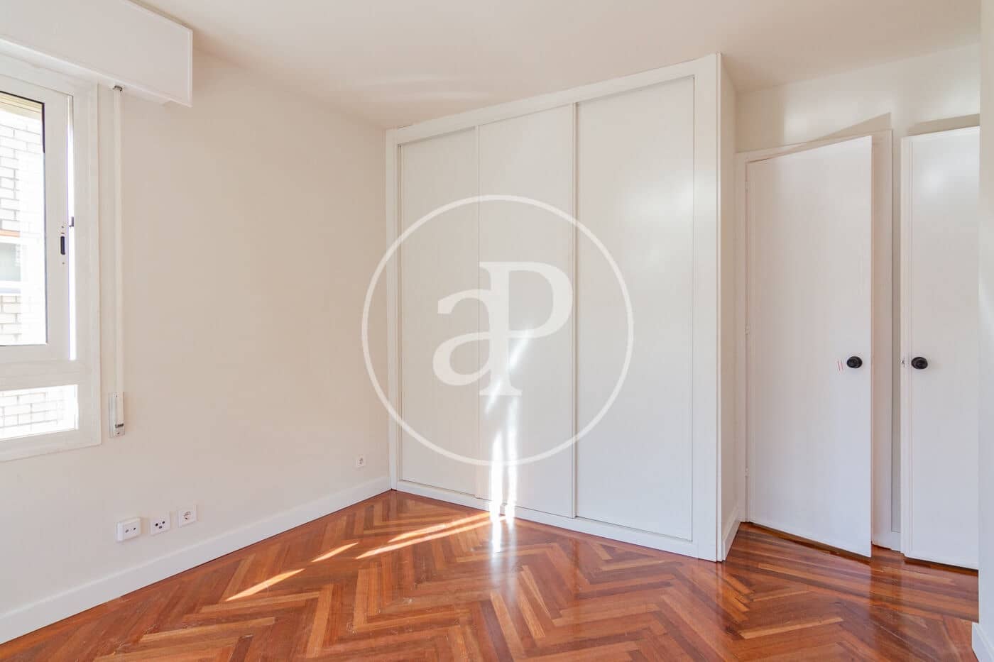 4 sypialnia Apartament do wynajęcia w Miasto Madryt z basenem garażem - 5 500 € (Ref: 9942542)