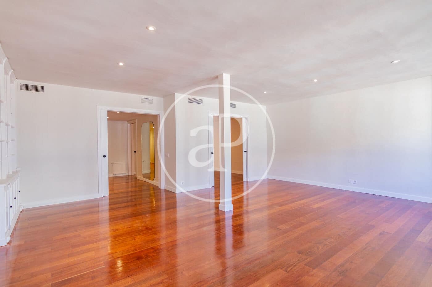 4 sypialnia Apartament do wynajęcia w Miasto Madryt z basenem garażem - 5 500 € (Ref: 9942542)