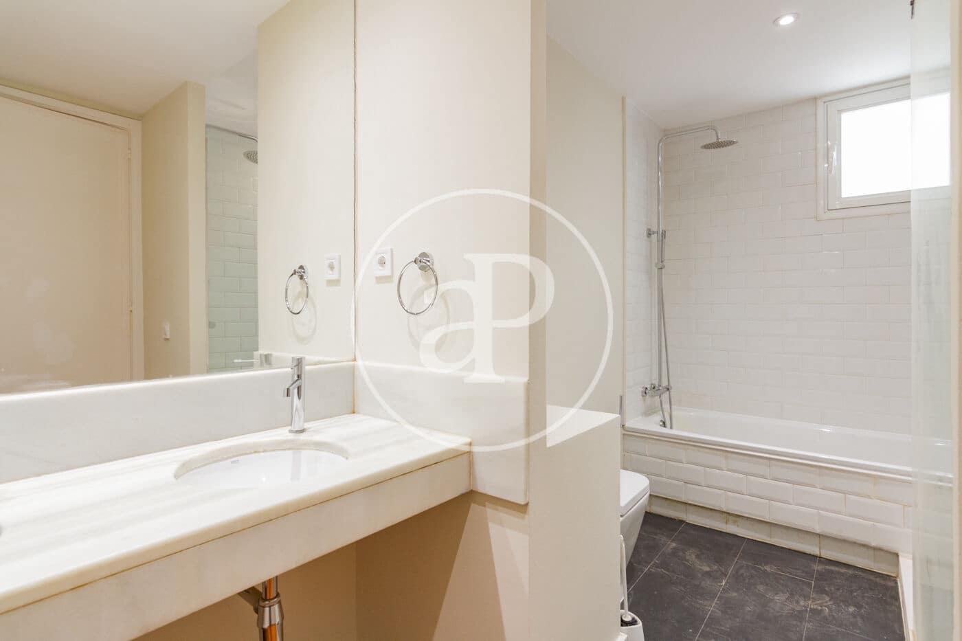 4 sypialnia Apartament do wynajęcia w Miasto Madryt z basenem garażem - 5 500 € (Ref: 9942542)