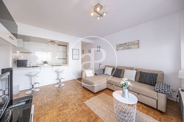 Apartamento de 1 habitación en Almagro, Madrid ciudad en alquiler con piscina - 1.990 € (Ref: 9945731)
