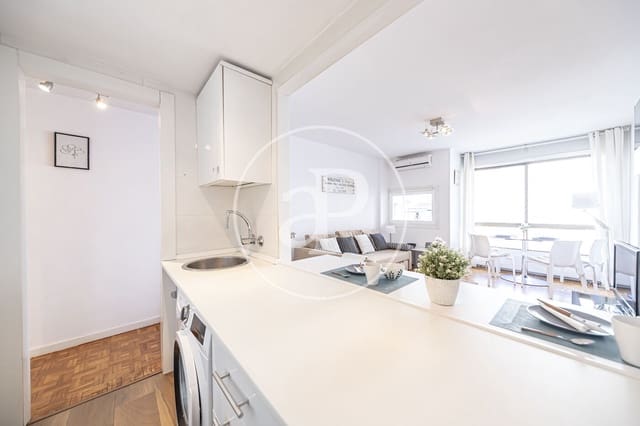 Apartamento de 1 habitación en Almagro, Madrid ciudad en alquiler con piscina - 1.990 € (Ref: 9945731)