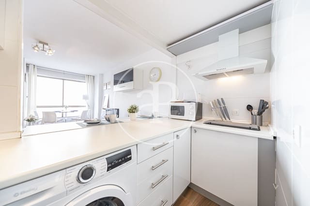 Apartamento de 1 habitación en Almagro, Madrid ciudad en alquiler con piscina - 1.990 € (Ref: 9945731)