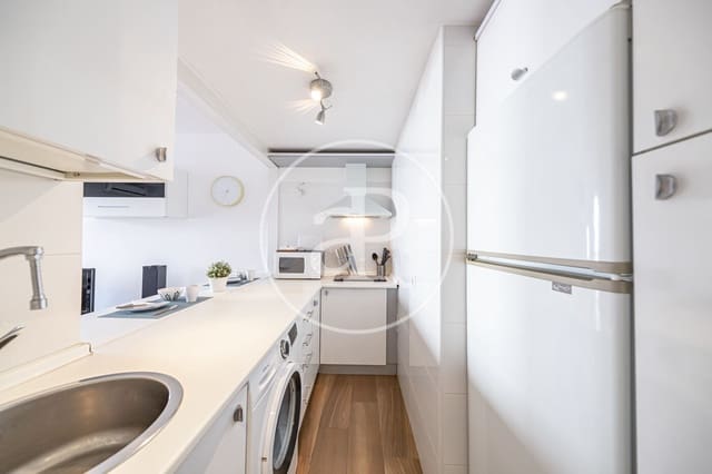 Apartamento de 1 habitación en Almagro, Madrid ciudad en alquiler con piscina - 1.990 € (Ref: 9945731)