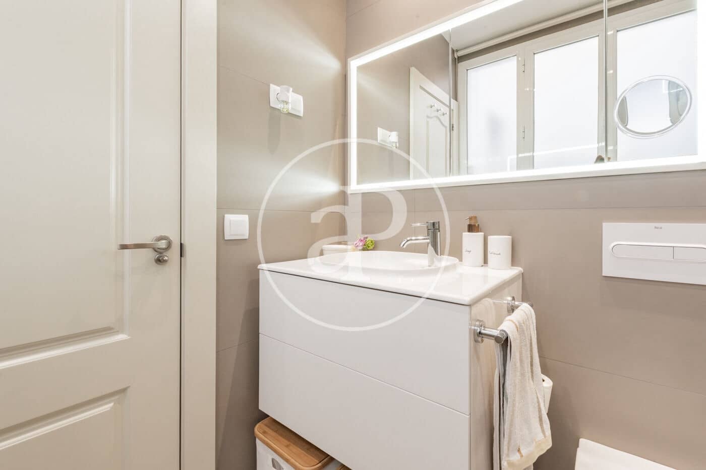 2 bedroom Apartment for sale in Madrid city - € 935,000 (Ref: 9947934)