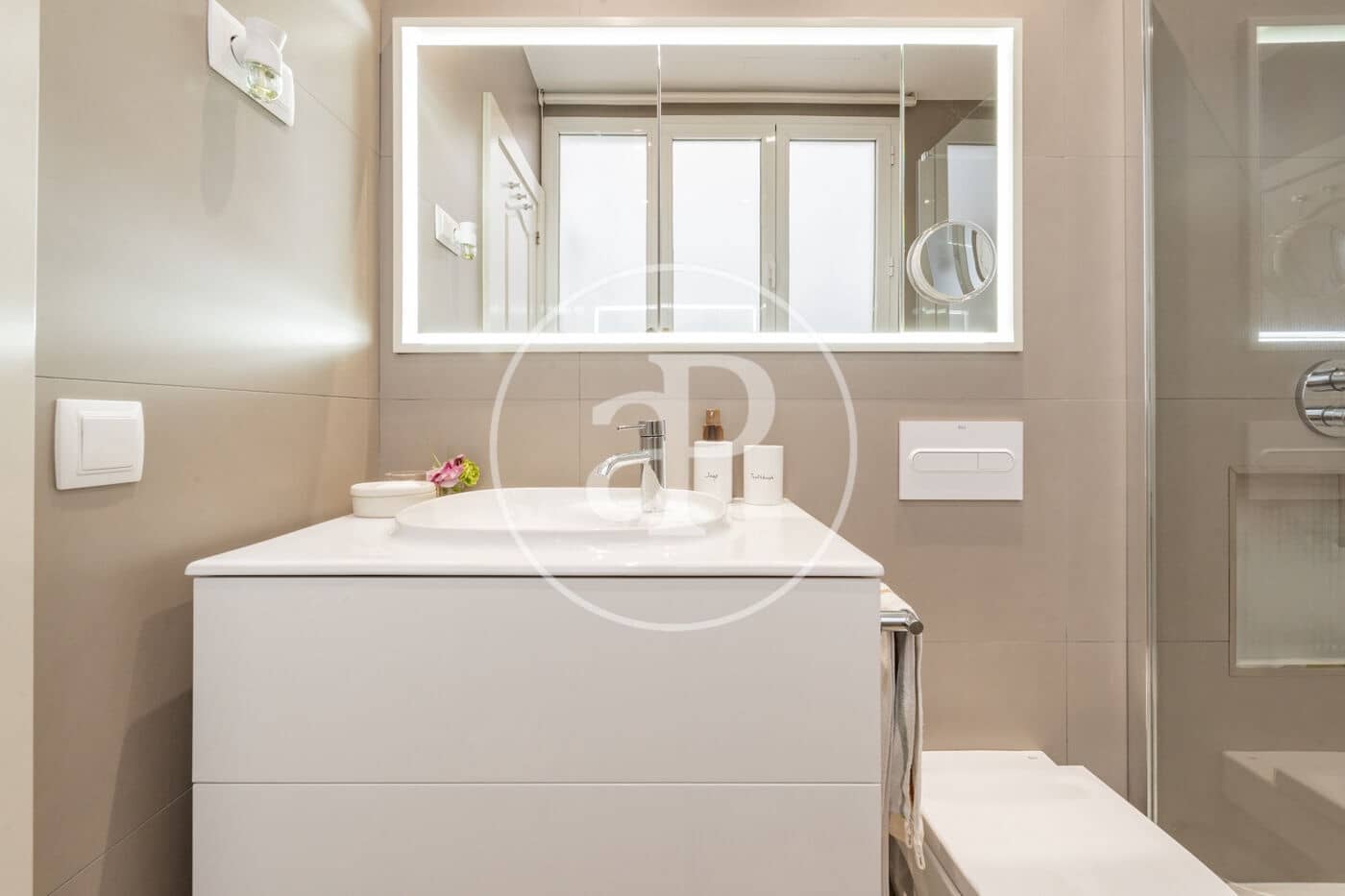 2 bedroom Apartment for sale in Madrid city - € 935,000 (Ref: 9947934)