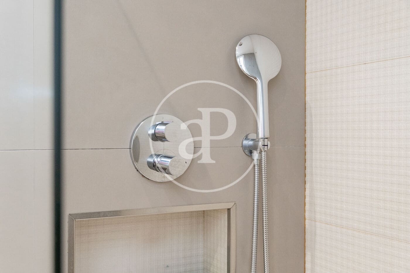 2 bedroom Apartment for sale in Madrid city - € 935,000 (Ref: 9947934)