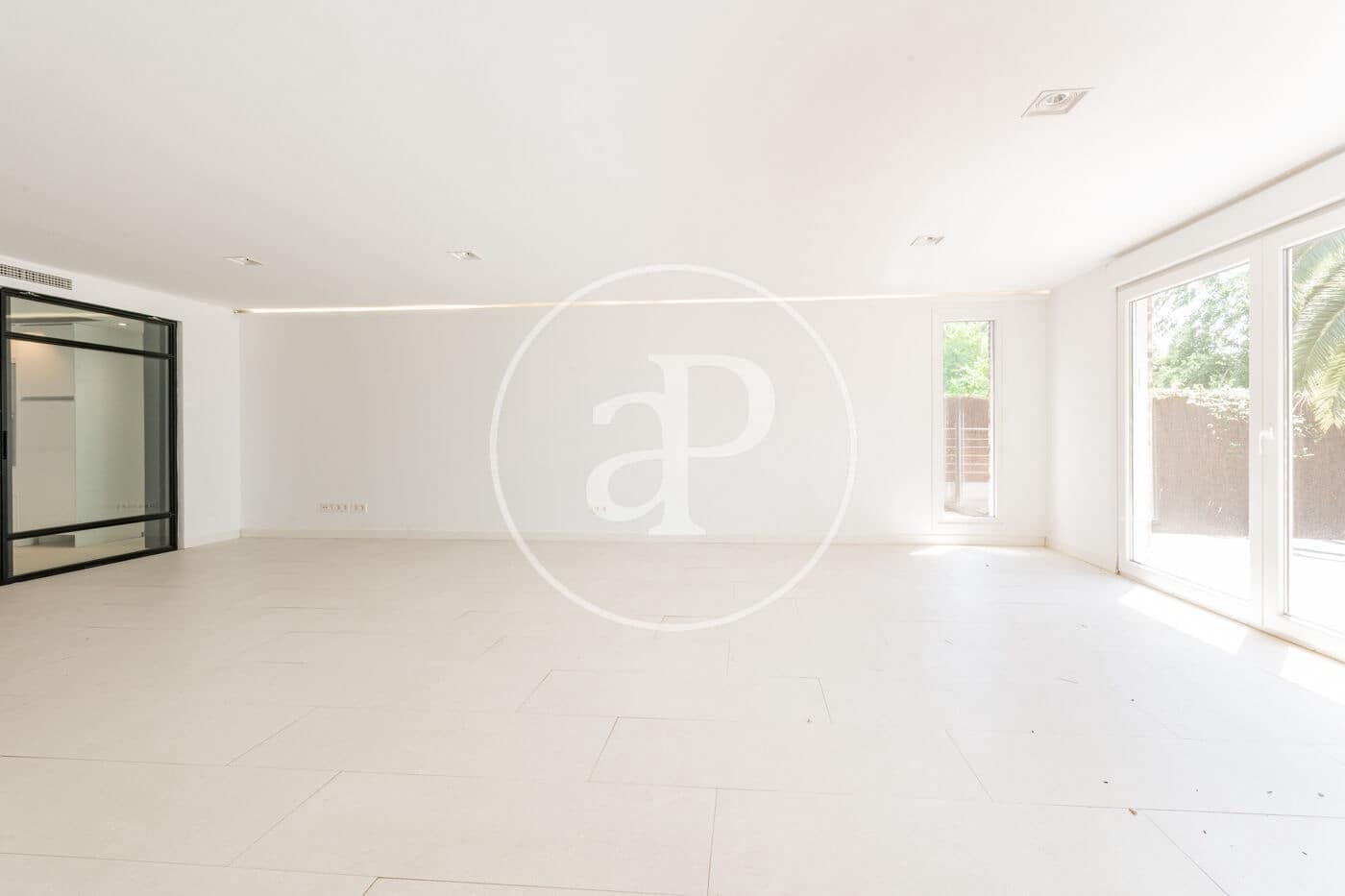 5 sypialnia Willa na sprzedaż w La Moraleja z basenem - 1 850 000 € (Ref: 9947935)