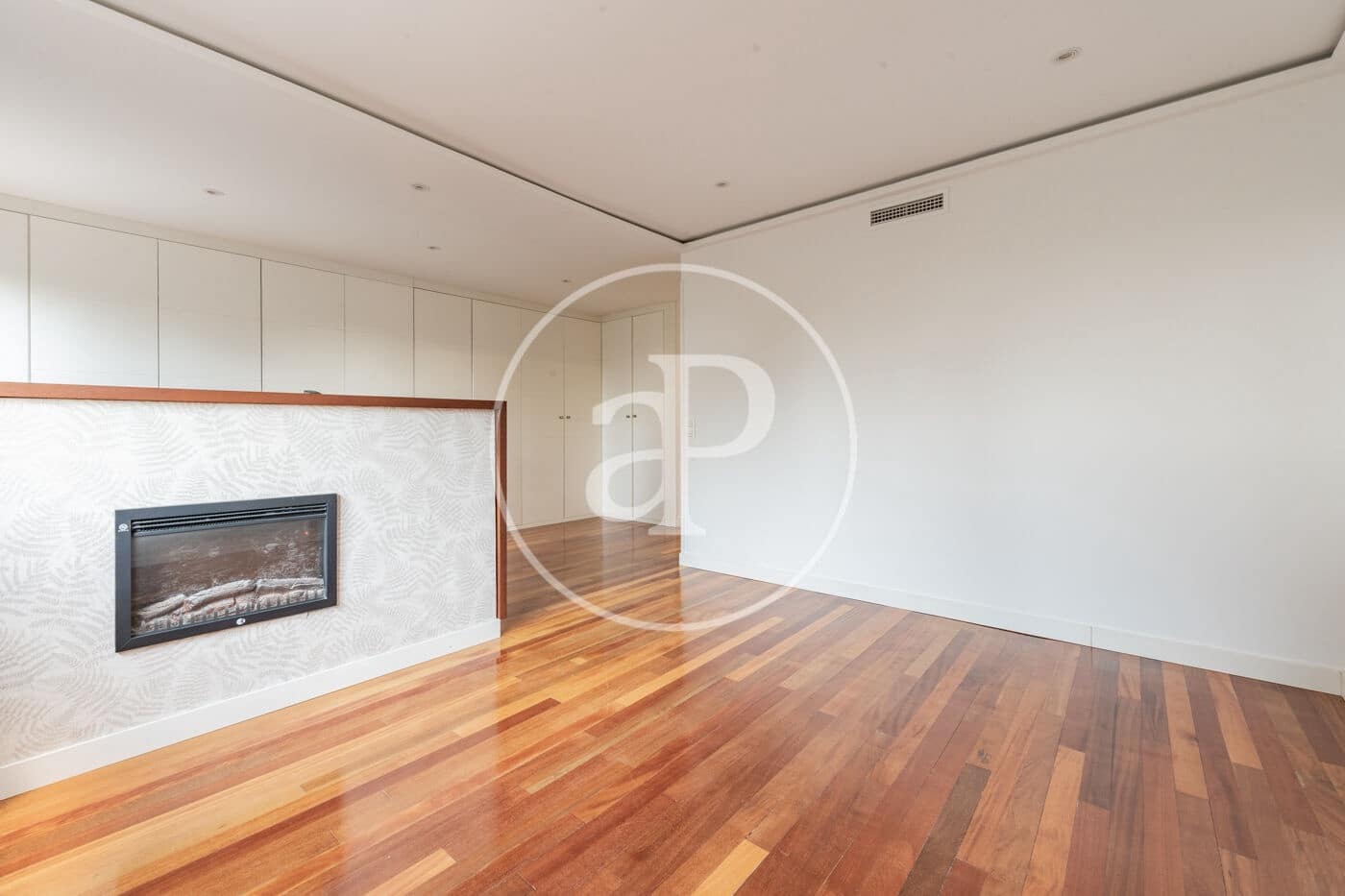 5 sypialnia Willa na sprzedaż w La Moraleja z basenem - 1 850 000 € (Ref: 9947935)
