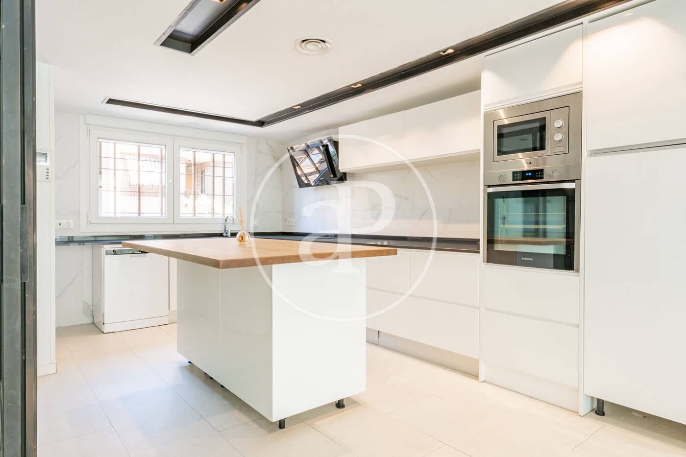 5 sypialnia Willa na sprzedaż w La Moraleja z basenem - 1 850 000 € (Ref: 9947935)
